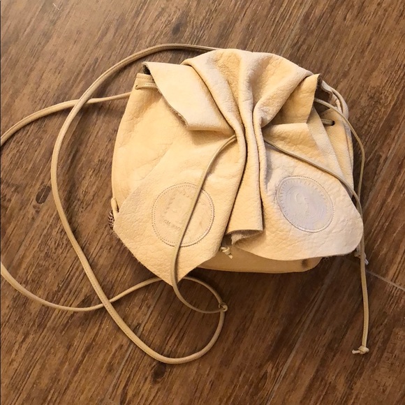 Carlos Falchi Handbags - Carlos Falchi crossbody leather Bag